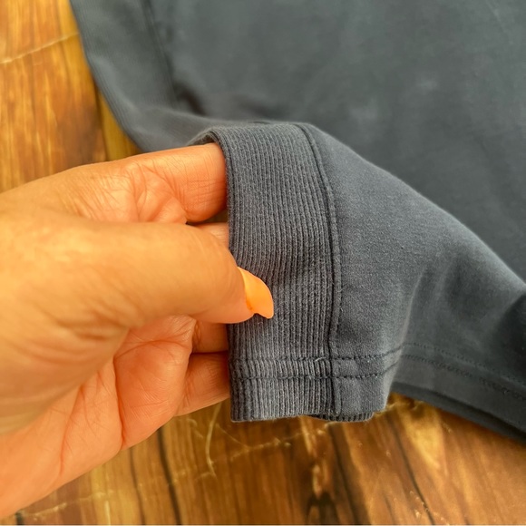 Calvin Klein Men’s Body Fit Short Sleeve V-Neck Navy T-Shirt Size XL - Picture 6 of 8